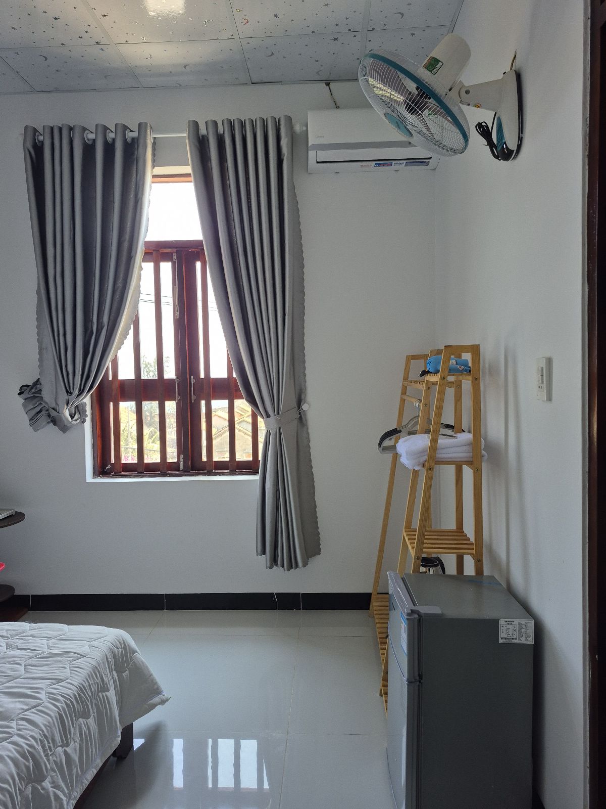 Phòng 203